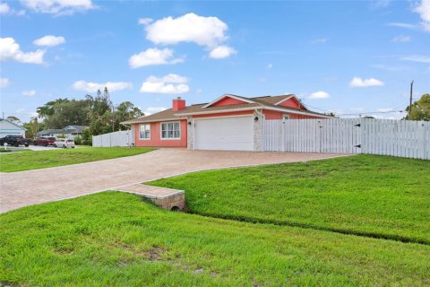House in Saint Lucie, Florida 3 bedrooms, 134.34 sq.m. № 1827069 - photo 2