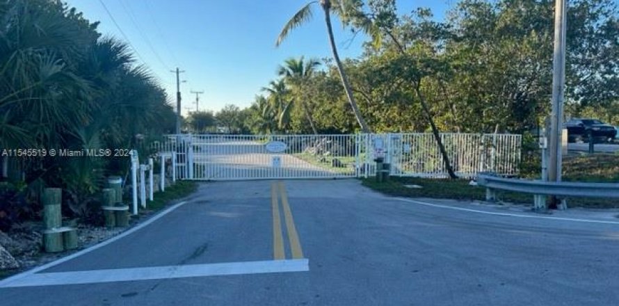 Land in Key Largo, Florida № 1061112