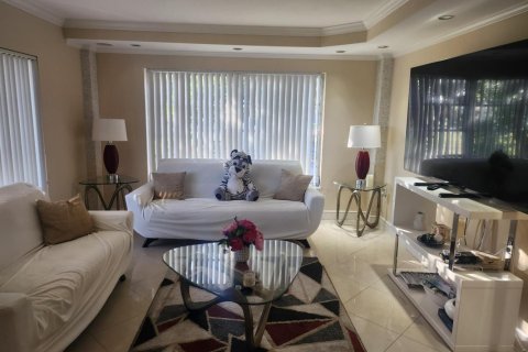 Condominio en venta en Lauderhill, Florida, 2 dormitorios, 94.39 m2 № 2192934 - foto 13