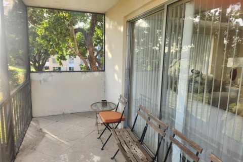 Condominio en venta en Lauderhill, Florida, 2 dormitorios, 94.39 m2 № 2192934 - foto 10
