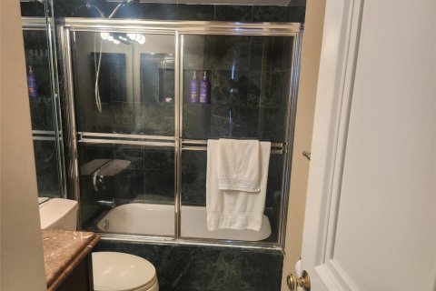 Condominio en venta en Lauderhill, Florida, 2 dormitorios, 94.39 m2 № 2192934 - foto 7