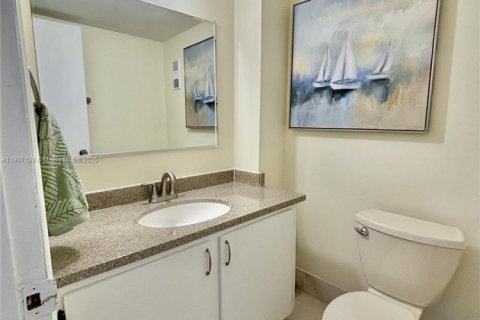 Condominio en venta en Miami Beach, Florida, 1 dormitorio, 84.08 m2 № 2012517 - foto 10