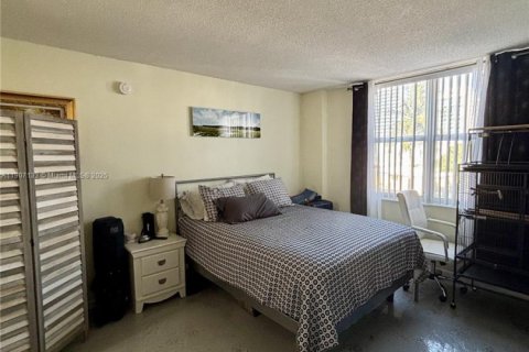 Condominio en venta en Miami Beach, Florida, 1 dormitorio, 84.08 m2 № 2012517 - foto 6