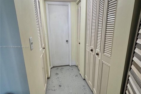 Condominio en venta en Miami Beach, Florida, 1 dormitorio, 84.08 m2 № 2012517 - foto 8