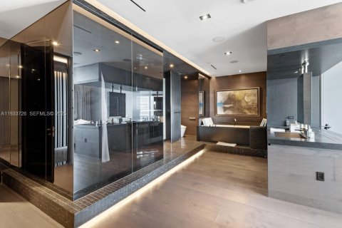 Купить кондоминиум в Майами, Флорида 3 спальни, 361.3м2, № 2035171 - фото 27