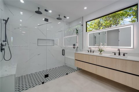 Купить виллу или дом в Майами, Флорида 4 спальни, 241.55м2, № 1928920 - фото 29