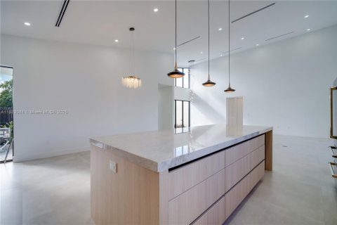 Купить виллу или дом в Майами, Флорида 4 спальни, 241.55м2, № 1928920 - фото 18