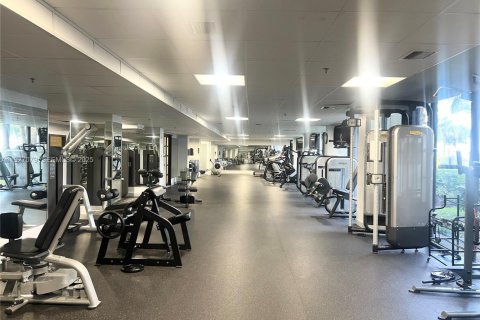 Condo in Miami, Florida, 1 bedroom  № 1985979 - photo 26