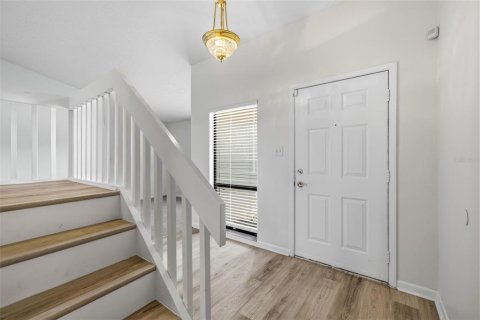 Villa ou maison à louer à Tampa, Floride: 4 chambres, 179.21 m2 № 2167748 - photo 7