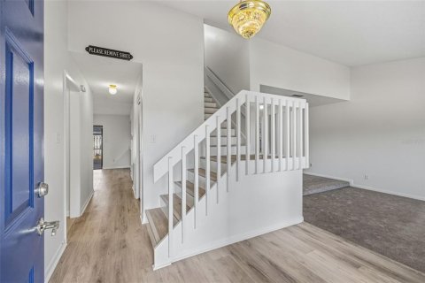 Villa ou maison à louer à Tampa, Floride: 4 chambres, 179.21 m2 № 2167748 - photo 8