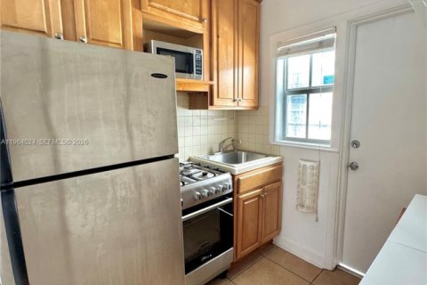 Condo in Miami Beach, Florida  № 2026026 - photo 3