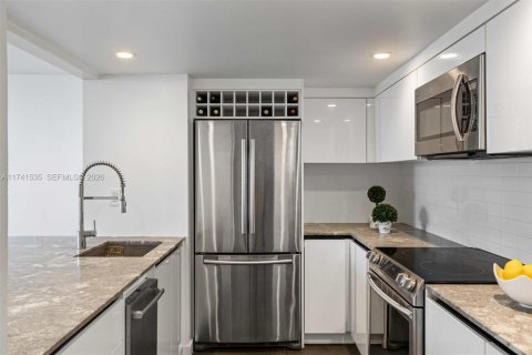 Condominio en venta en Miami, Florida, 2 dormitorios, 95.69 m2 № 2076932 - foto 7