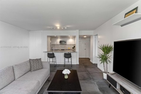 Condominio en venta en Miami, Florida, 2 dormitorios, 95.69 m2 № 2076932 - foto 13
