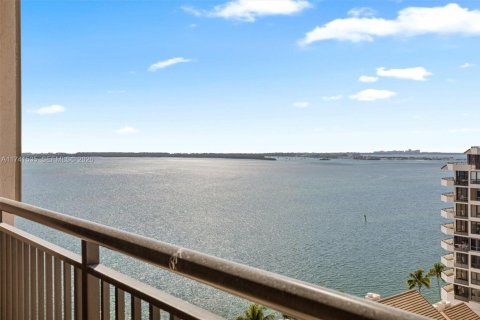 Condominio en venta en Miami, Florida, 2 dormitorios, 95.69 m2 № 2076932 - foto 15