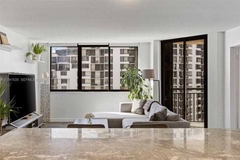 Condominio en venta en Miami, Florida, 2 dormitorios, 95.69 m2 № 2076932 - foto 10