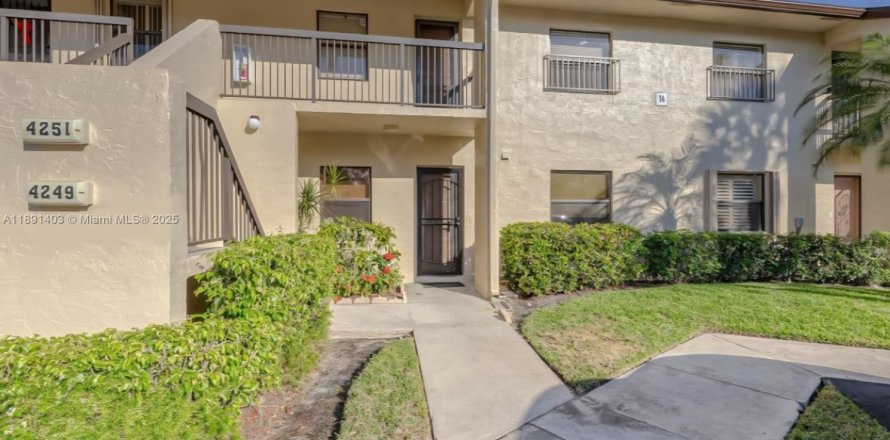 Condo à Coconut Creek, Floride, 2 chambres № 1943813