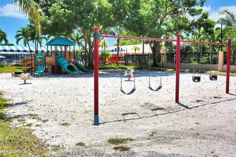 Condominio en venta en Coconut Creek, Florida, 2 dormitorios, 100.24 m2 № 1943813 - foto 30
