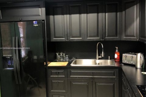 Copropriété à vendre à Miami, Floride: 1 chambre, 78.6 m2 № 1860223 - photo 8
