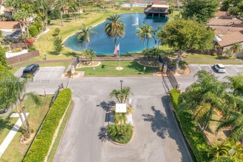 Villa ou maison à Miami, Floride 3 chambres, 129.69 m2 № 2274151