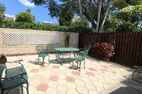 Villa ou maison à louer à Miami, Floride: 3 chambres, 129.69 m2 № 2274151 - photo 26
