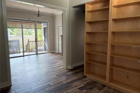 Villa ou maison à louer à Sarasota, Floride: 3 chambres, 131.18 m2 № 2412640 - photo 8