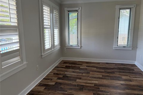 Villa ou maison à louer à Sarasota, Floride: 3 chambres, 131.18 m2 № 2412640 - photo 2