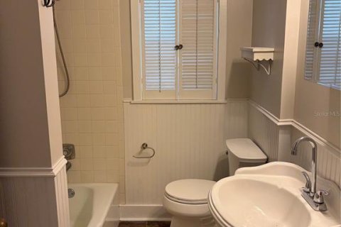 Villa ou maison à louer à Sarasota, Floride: 3 chambres, 131.18 m2 № 2412640 - photo 10