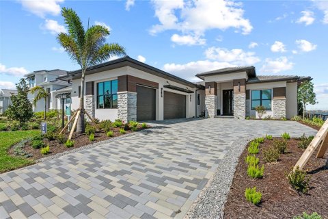 House in Sarasota, Florida 3 bedrooms, 305.56 sq.m. № 1612519 - photo 1