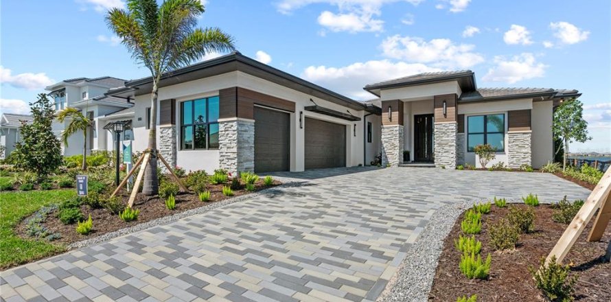 House in Sarasota, Florida 3 bedrooms, 305.56 sq.m. № 1612519