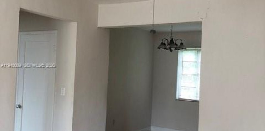 Квартира в Корал-Гейблс, Флорида 2 спальни, 1397.25м2 № 2004989