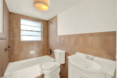 Copropriété à vendre à Miami, Floride: 1 chambre, 66.43 m2 № 2031503 - photo 15