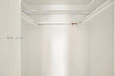 Copropriété à vendre à Miami, Floride: 1 chambre, 66.43 m2 № 2031503 - photo 14