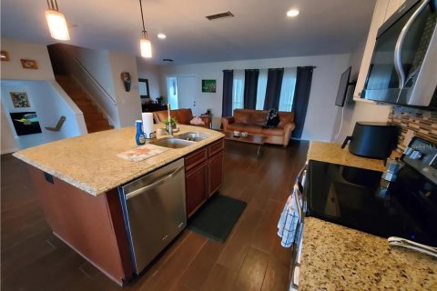 House in Lutz, Florida 3 bedrooms, 188.31 sq.m. № 1797398 - photo 7