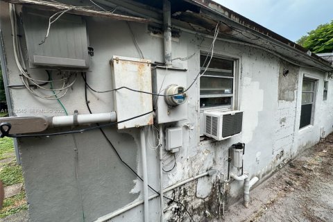 Casa en venta en Fort Lauderdale, Florida, 3 dormitorios, 147.34 m2 № 1992584 - foto 3