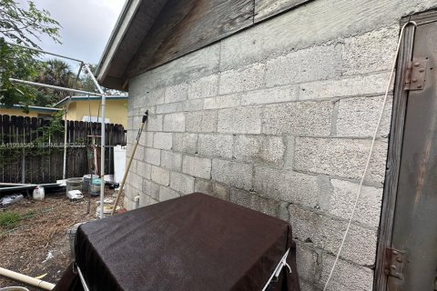 Casa en venta en Fort Lauderdale, Florida, 3 dormitorios, 147.34 m2 № 1992584 - foto 7