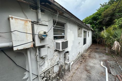 Casa en venta en Fort Lauderdale, Florida, 3 dormitorios, 147.34 m2 № 1992584 - foto 5