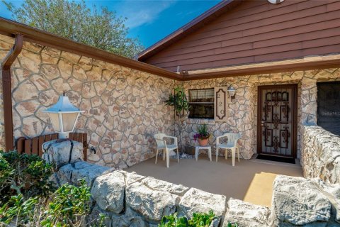 Duplex in Edgewater, Florida 2 bedrooms, 94.48 sq.m. № 1568772 - photo 5