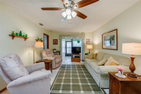Duplex in Edgewater, Florida 2 bedrooms, 94.48 sq.m. № 1568772 - photo 17