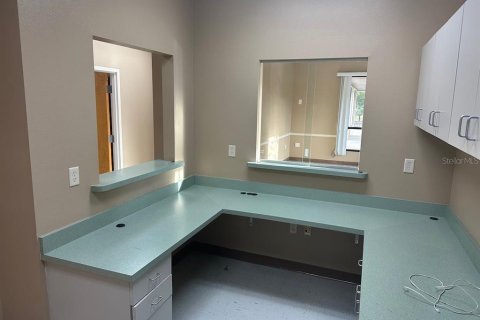 Propiedad comercial en alquiler en Ocala, Florida, 136.47 m2 № 441076 - foto 11