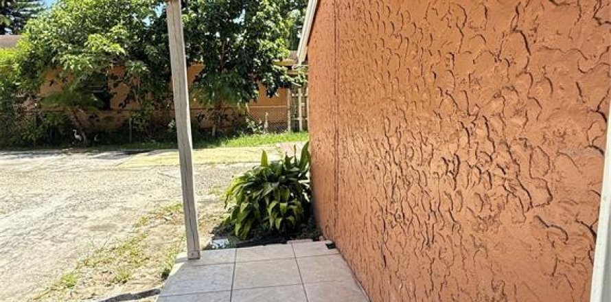 Casa en Tampa, Florida 1 dormitorio, 46.45 m2 № 1885273