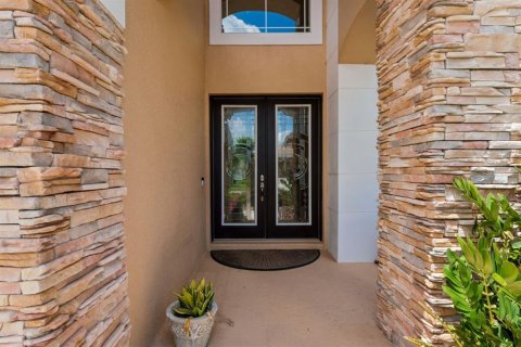 Villa ou maison à vendre à New Port Richey, Floride: 4 chambres, 339.65 m2 № 2214654 - photo 4