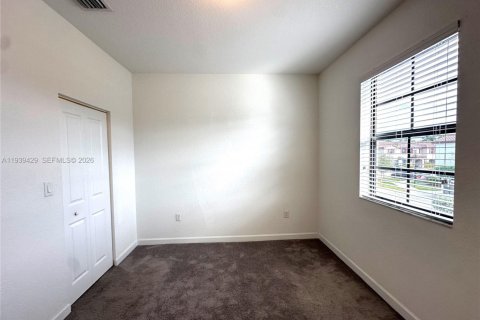 Townhouse in Homestead, Florida 3 bedrooms, 123.19 sq.m. № 1997820 - photo 15