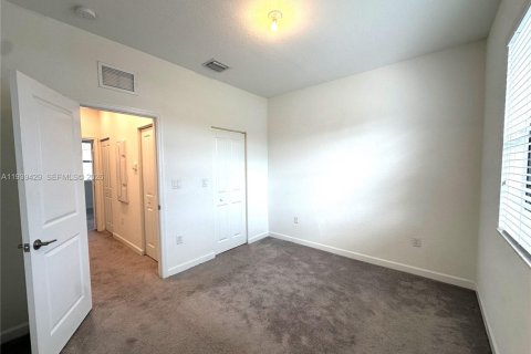 Townhouse in Homestead, Florida 3 bedrooms, 123.19 sq.m. № 1997820 - photo 13