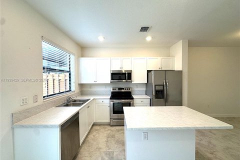 Townhouse in Homestead, Florida 3 bedrooms, 123.19 sq.m. № 1997820 - photo 6