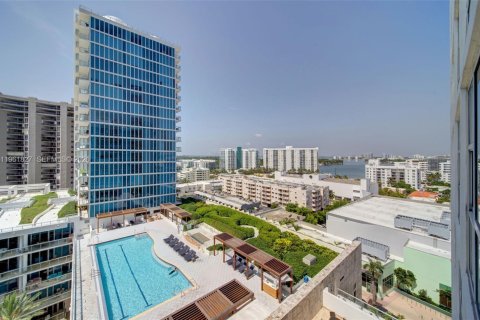 Copropriété à vendre à Miami Beach, Floride: 2 chambres, 102.47 m2 № 2336458 - photo 13