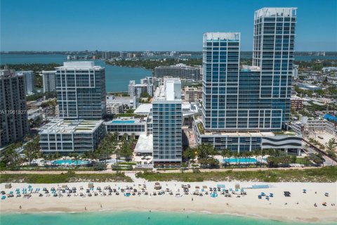 Copropriété à vendre à Miami Beach, Floride: 2 chambres, 102.47 m2 № 2336458 - photo 19