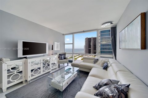 Copropriété à vendre à Miami Beach, Floride: 2 chambres, 102.47 m2 № 2336458 - photo 17