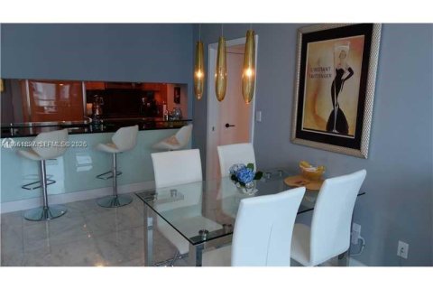 Copropriété à vendre à Miami Beach, Floride: 2 chambres, 102.47 m2 № 2336458 - photo 9
