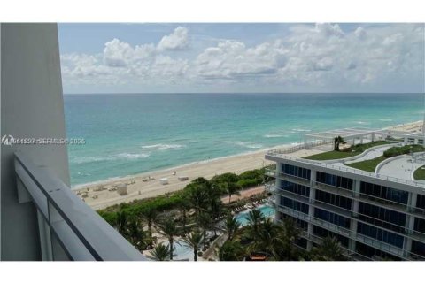 Copropriété à vendre à Miami Beach, Floride: 2 chambres, 102.47 m2 № 2336458 - photo 3