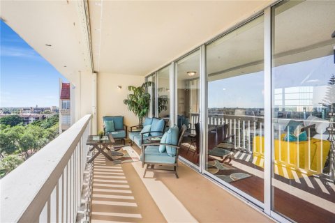 Condominio en venta en Lauderhill, Florida, 2 dormitorios, 106.84 m2 № 1937414 - foto 16